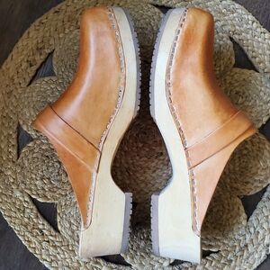 Leather clogs: Lotta stockholm Elsa clog (SIZE 42) (fit like a 10)